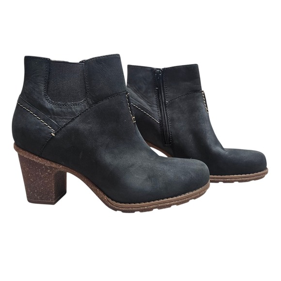 Clarks Collection Black Leather Ankle Boots Block Heel Side Zip Comfort Womens 6 - Picture 1 of 9